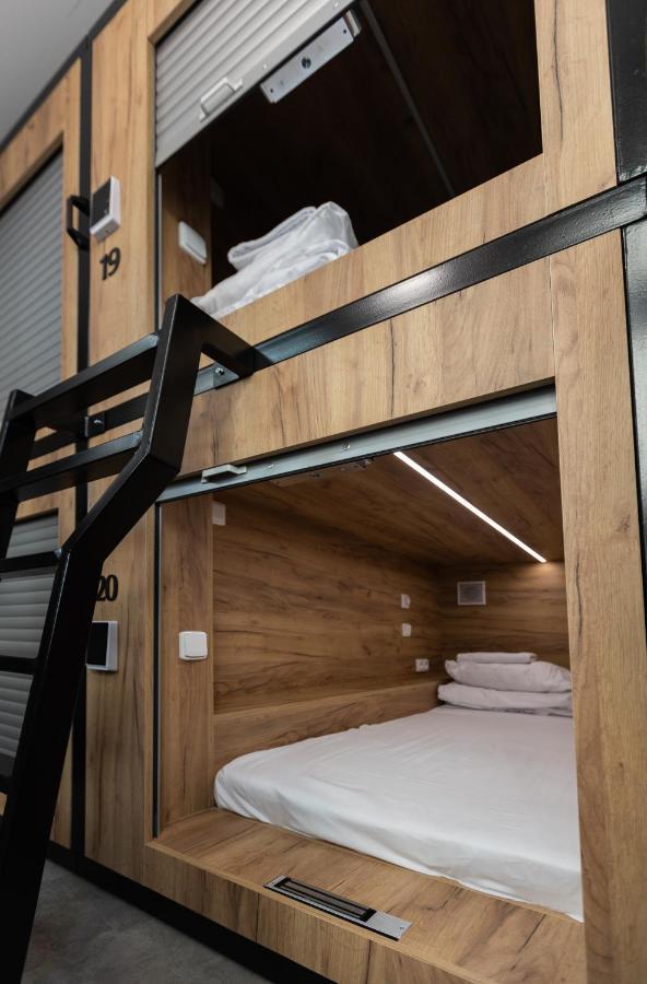 Expo Capsule Hostel براغ المظهر الخارجي الصورة
