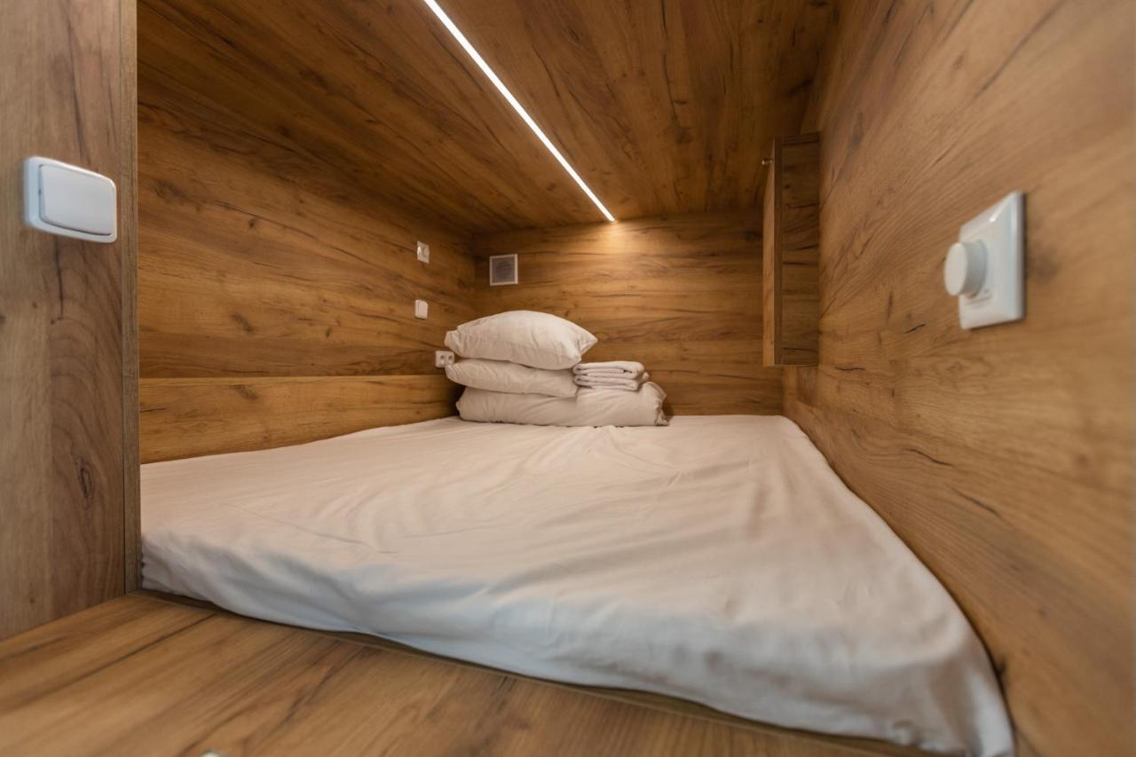 Expo Capsule Hostel براغ المظهر الخارجي الصورة